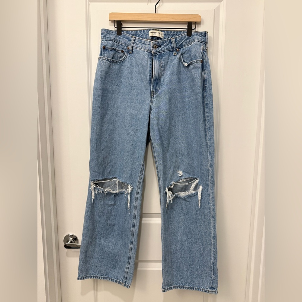 Abercrombie Curve Love High Rise Loose 31 Short